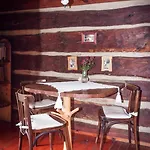 Fecskefeszek Vendeghaz Gasthof 3*