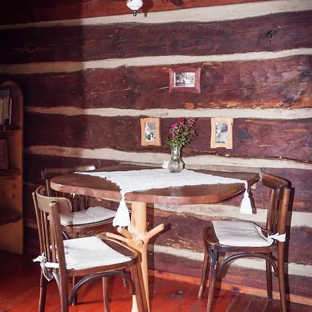 Fecskefeszek Vendeghaz ゲストハウス 3*