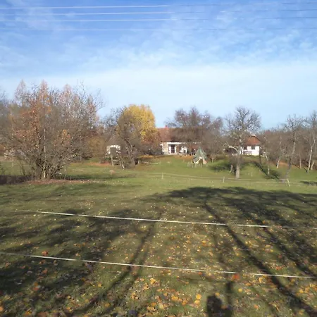 ゲストハウス Fecskefeszek Vendeghaz Őriszentpéter