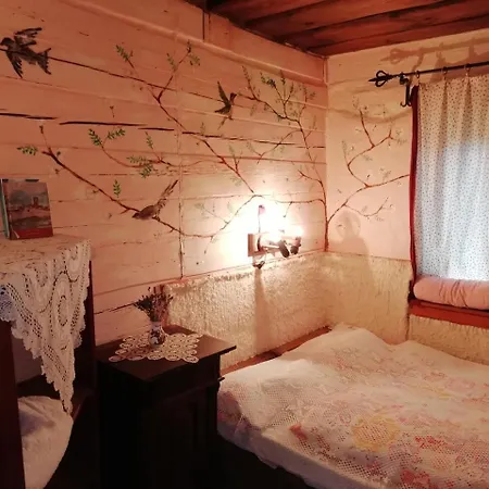 Fecskefeszek Vendeghaz 3*