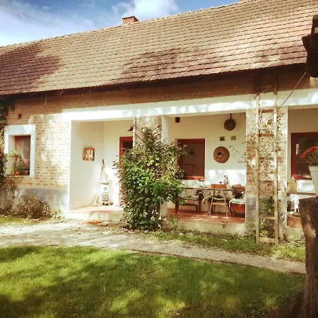 Fecskefeszek Vendeghaz