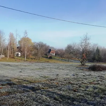 ゲストハウス Fecskefeszek Vendeghaz