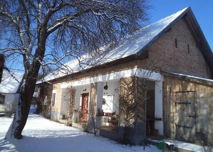 Fecskefészek 3*